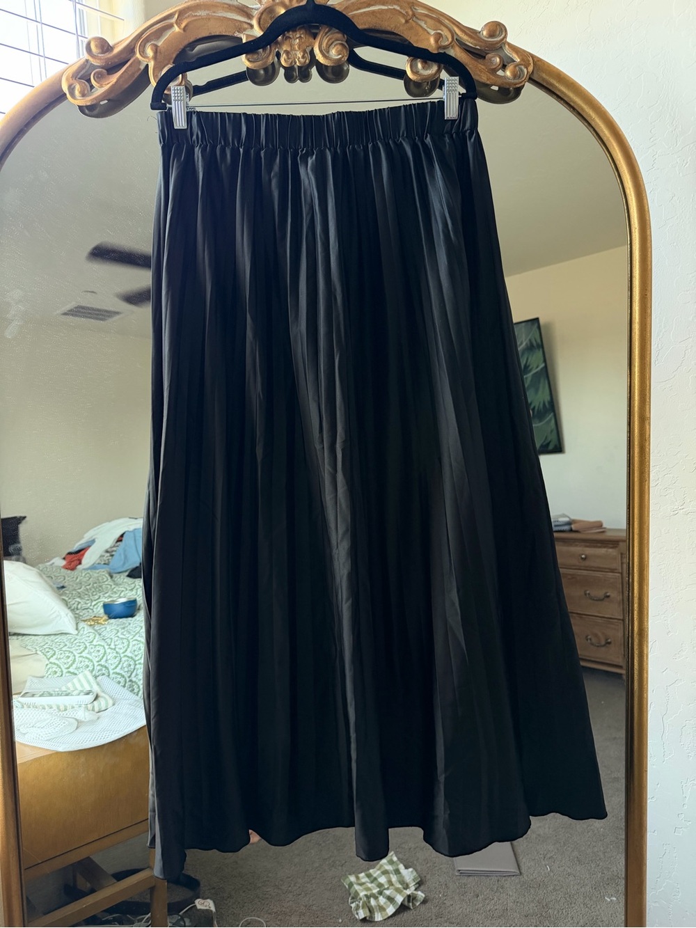 SHEIN Black Pleated Maxi Skirt